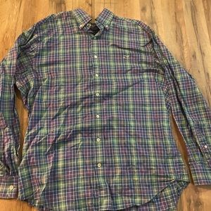 Vineyard Vines button up shirt